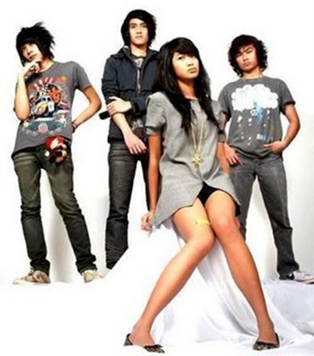 FOTO BAND VIERRATALE Video Youtube Lagu Terbaru 2013 